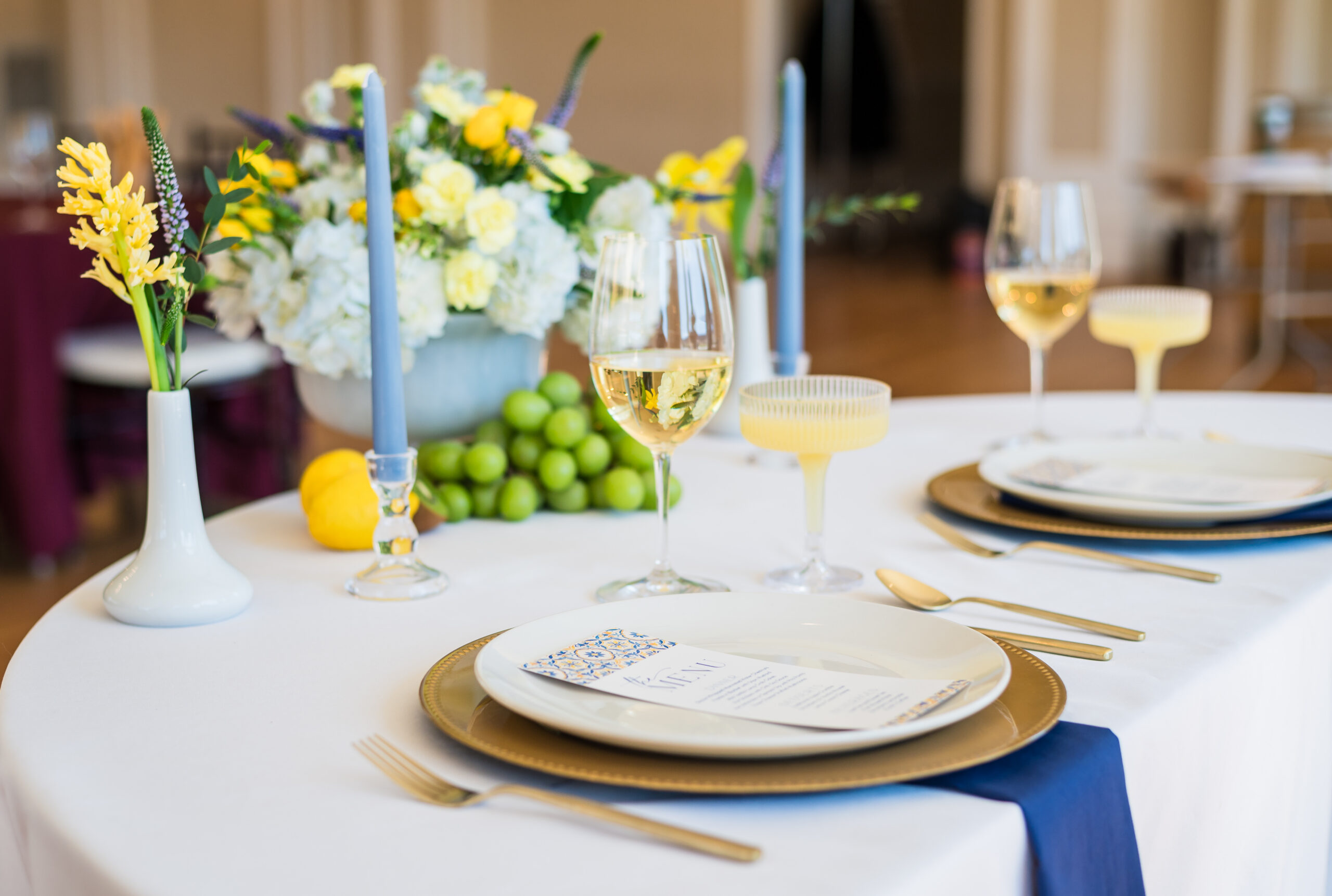 Elegant wedding table scape for reception