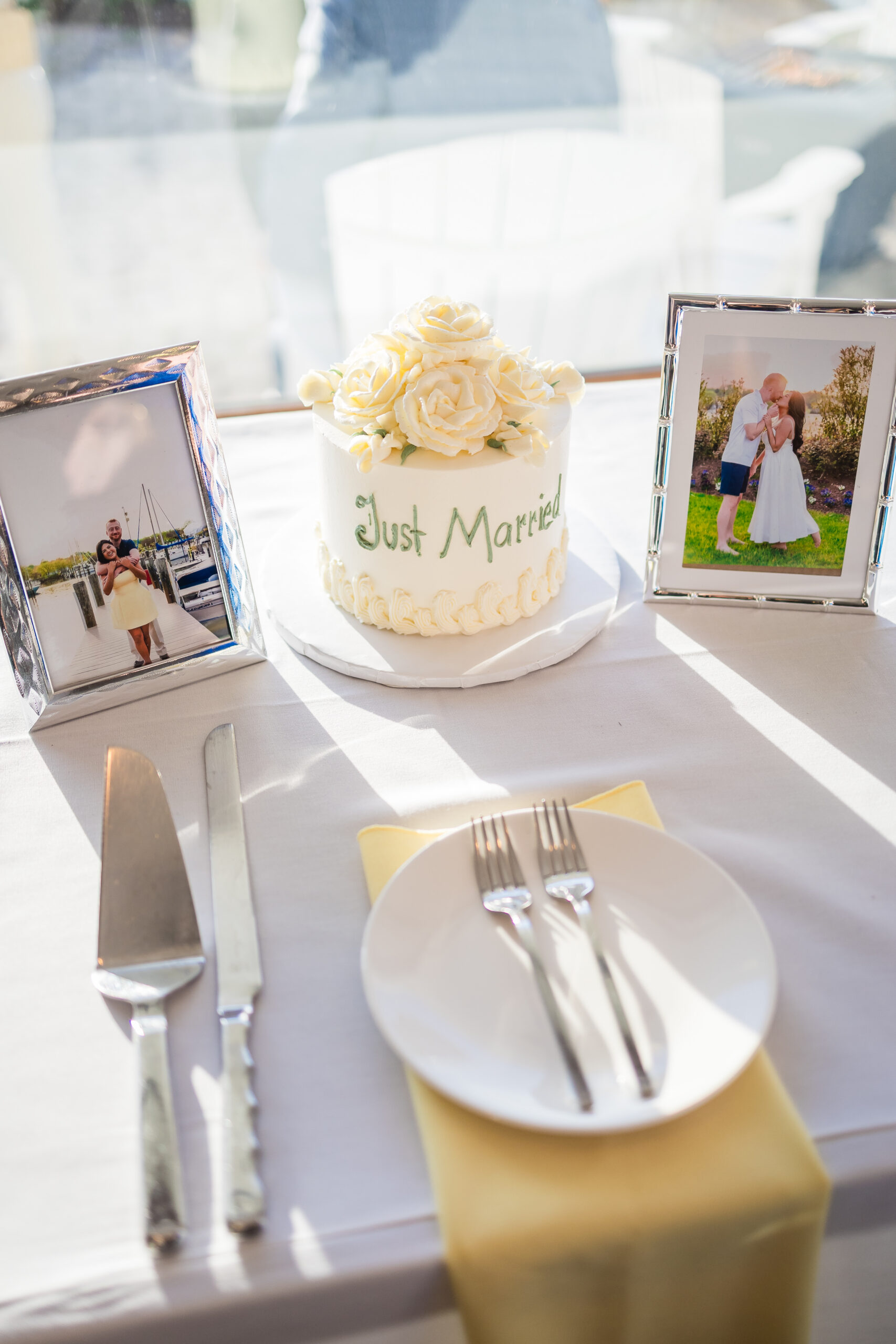 Wedding cake at Herrington on the Bay venue
